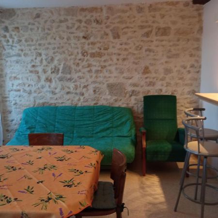 Appartement Centre Petite Ville Poitou Gençay Dış mekan fotoğraf