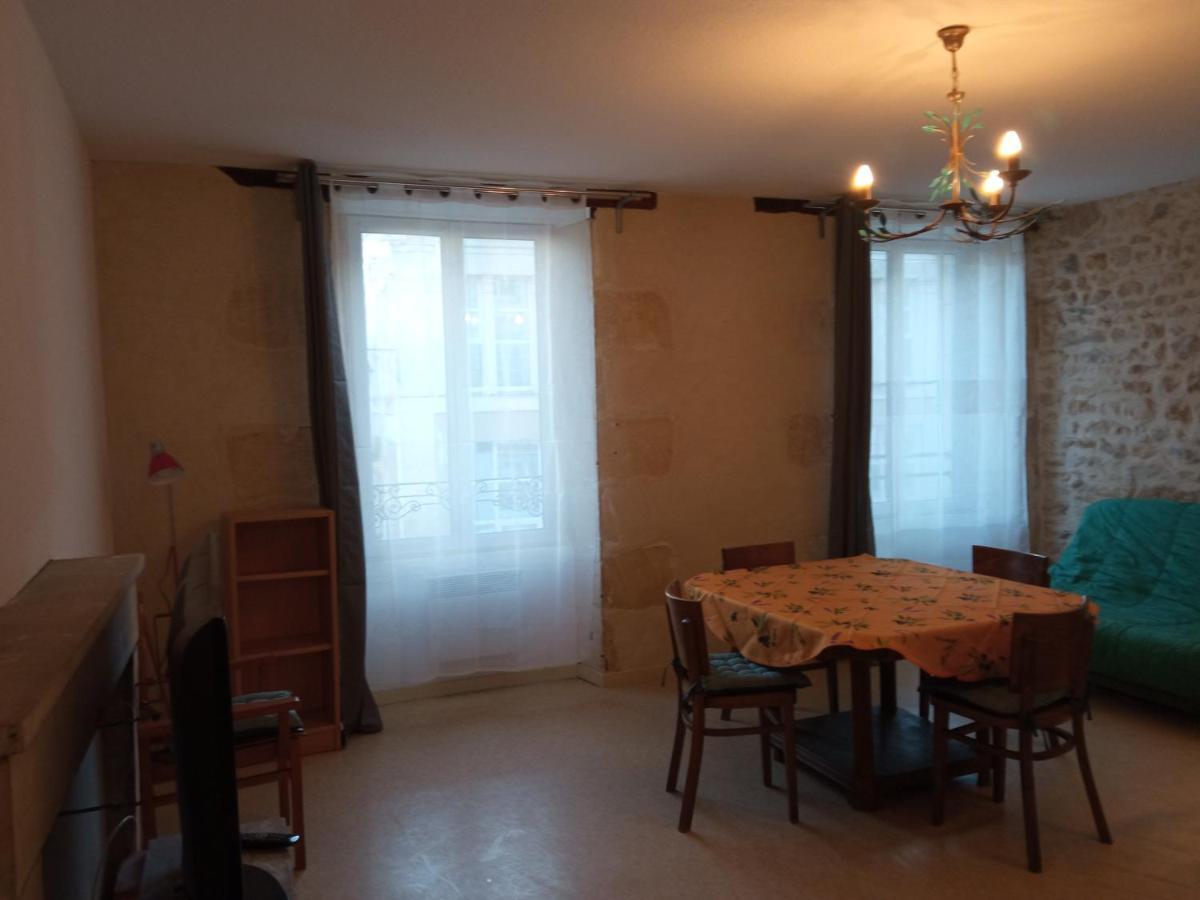 Appartement Centre Petite Ville Poitou Gençay Dış mekan fotoğraf