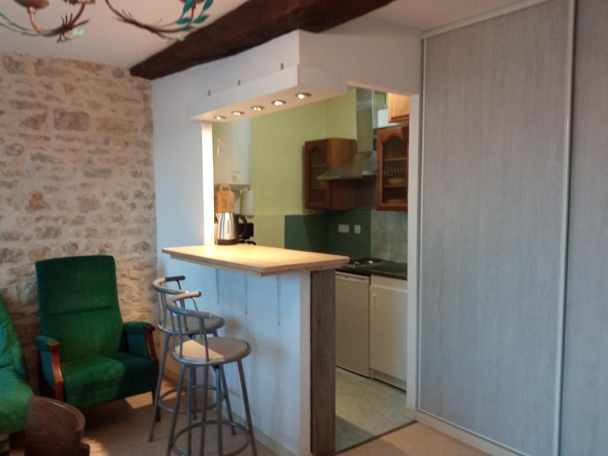 Appartement Centre Petite Ville Poitou Gençay Dış mekan fotoğraf